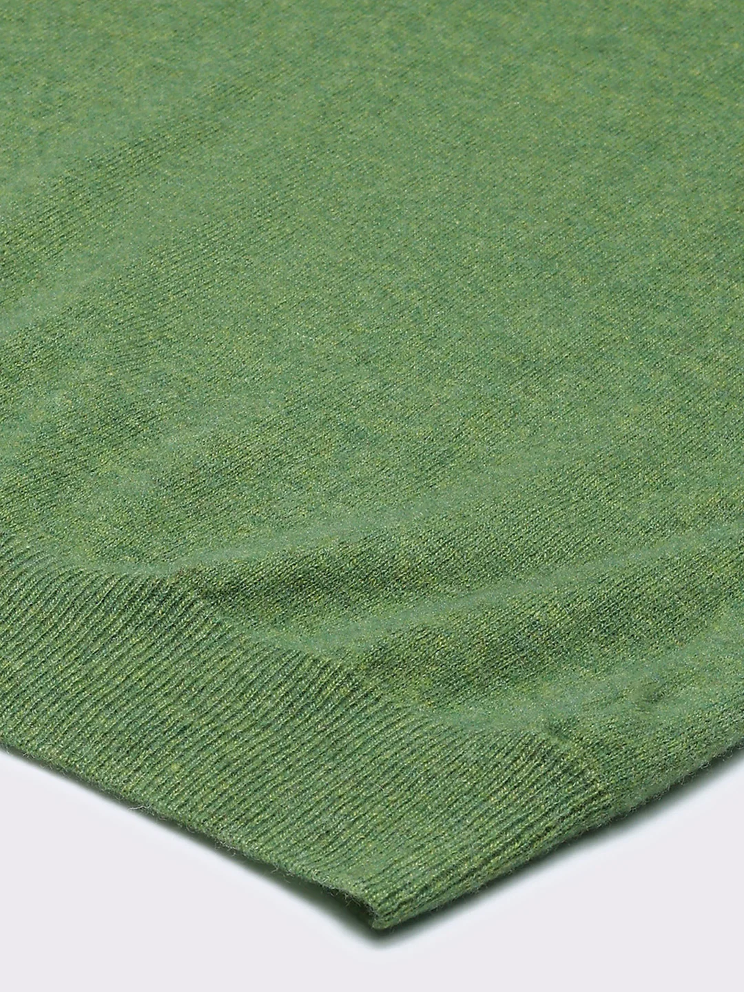 Men Green Solid V Neck Sleeveless Sweater - Image 8