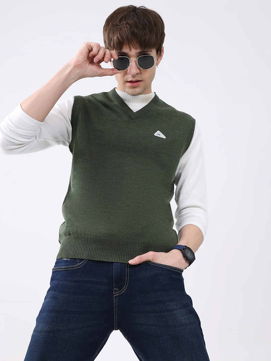 Men Green Solid V Neck Sleeveless Sweater - Image 6