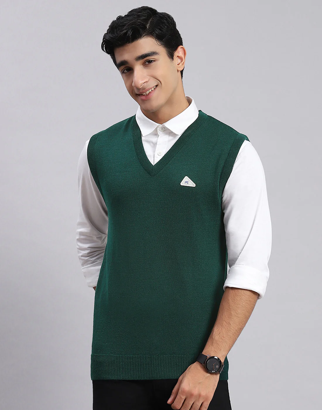 Men Green Solid V Neck Sleeveless Sweaters/Pullovers - Image 2