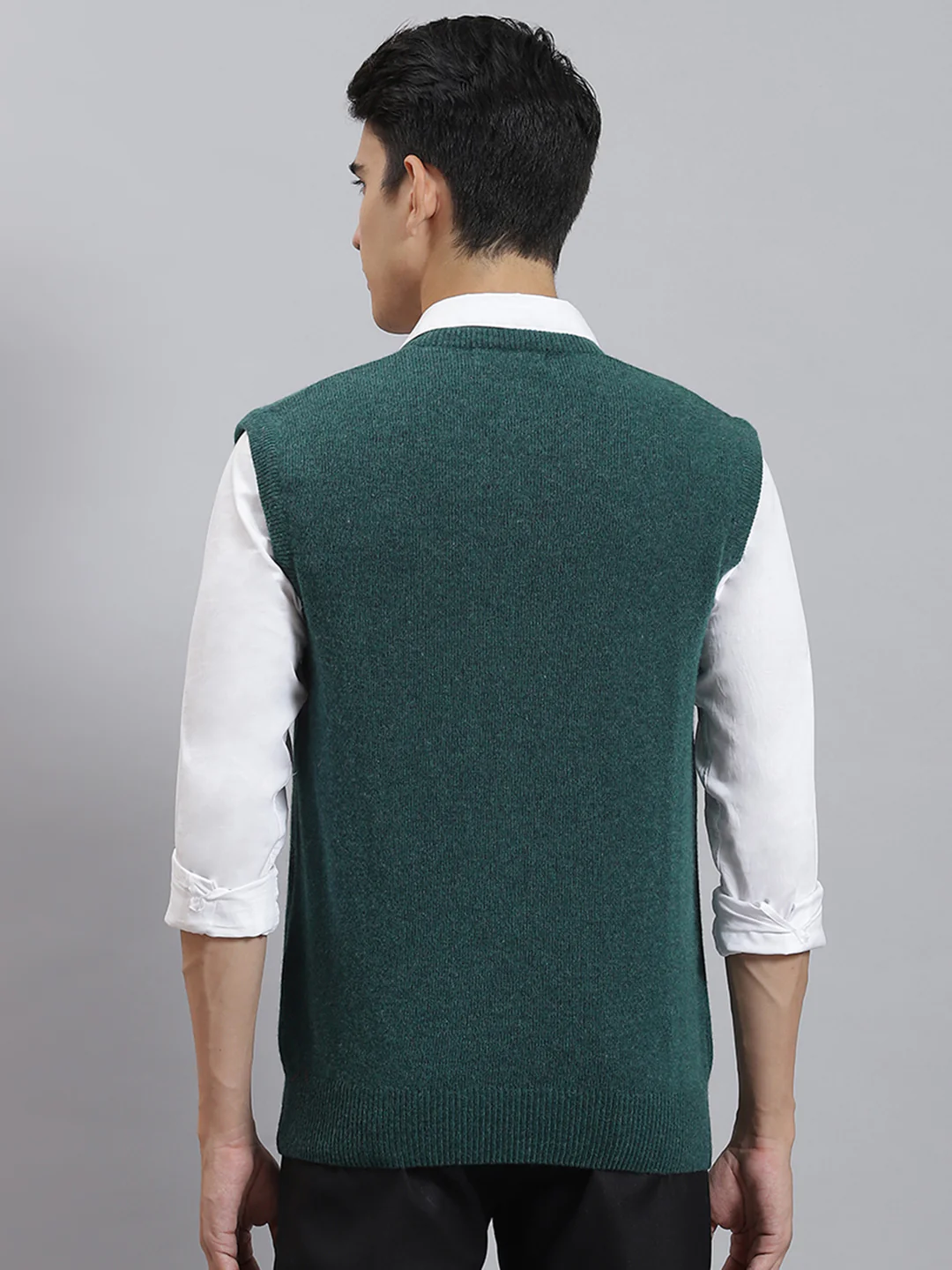 Men Green Solid V Neck Sleeveless Sweaters/Pullovers - Image 5