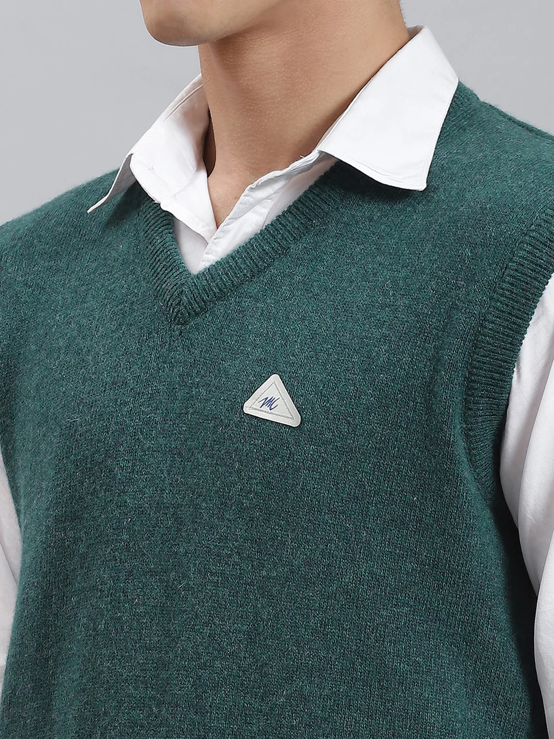 Men Green Solid V Neck Sleeveless Sweaters/Pullovers - Image 6
