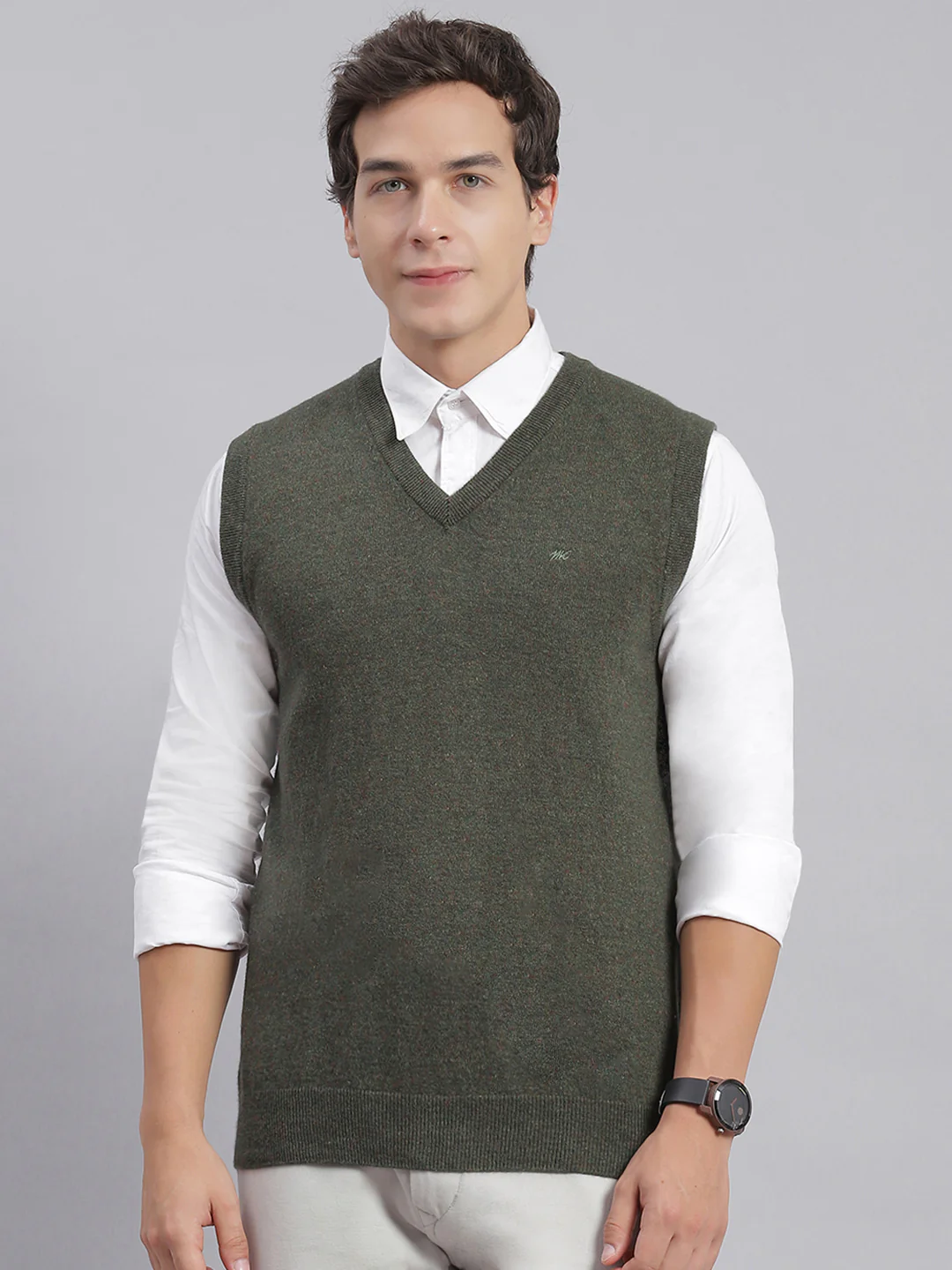 Men Green Solid V Neck Sleeveless Sweaters/Pullovers - Image 3