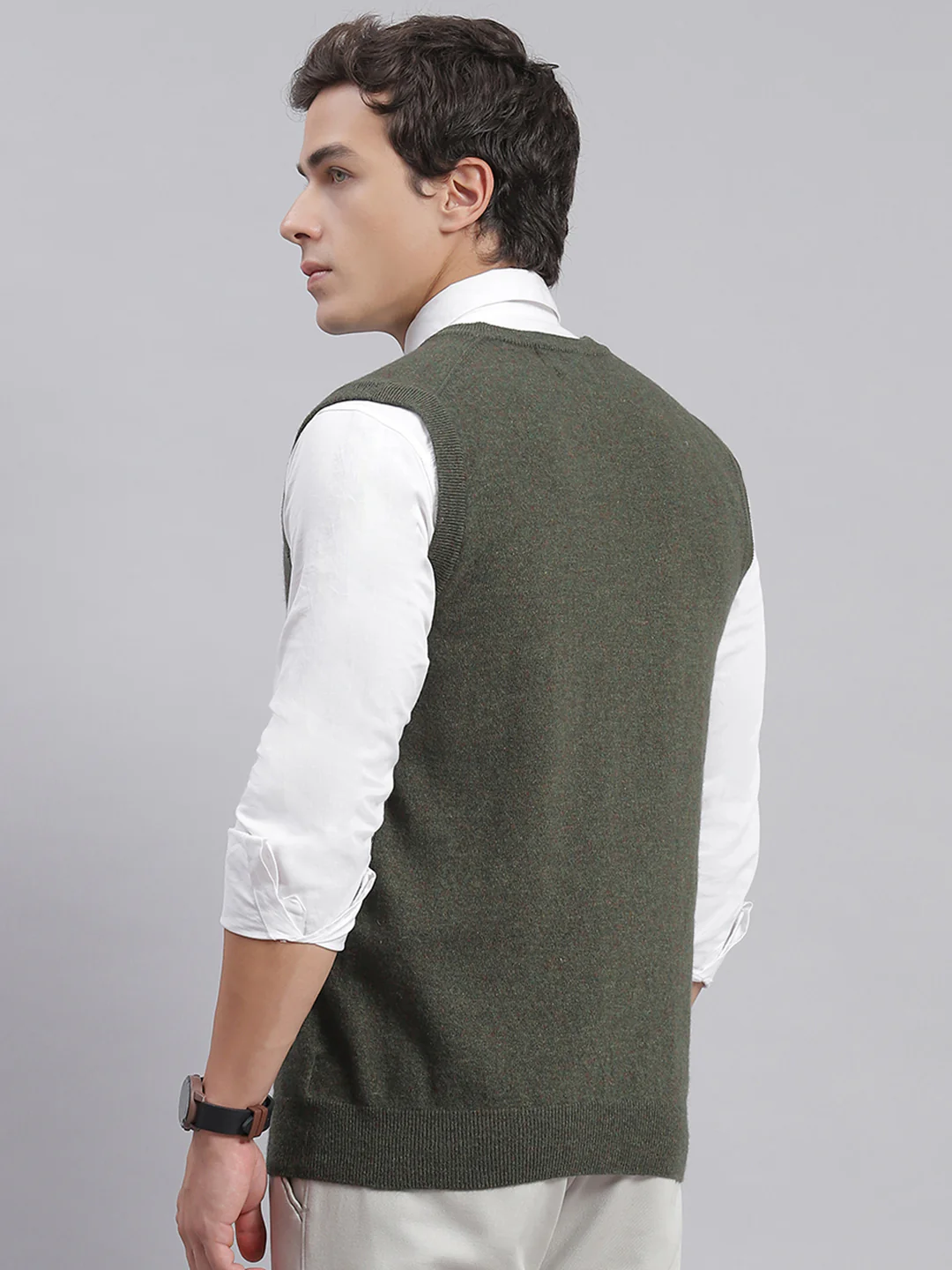 Men Green Solid V Neck Sleeveless Sweaters/Pullovers - Image 4