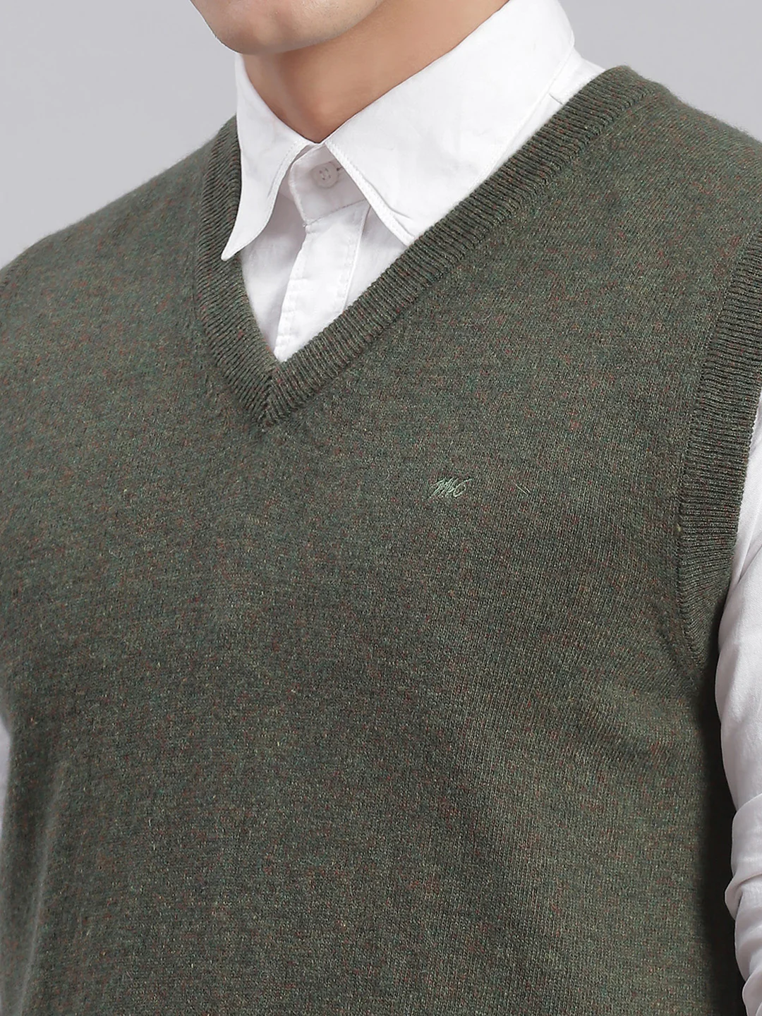 Men Green Solid V Neck Sleeveless Sweaters/Pullovers - Image 7