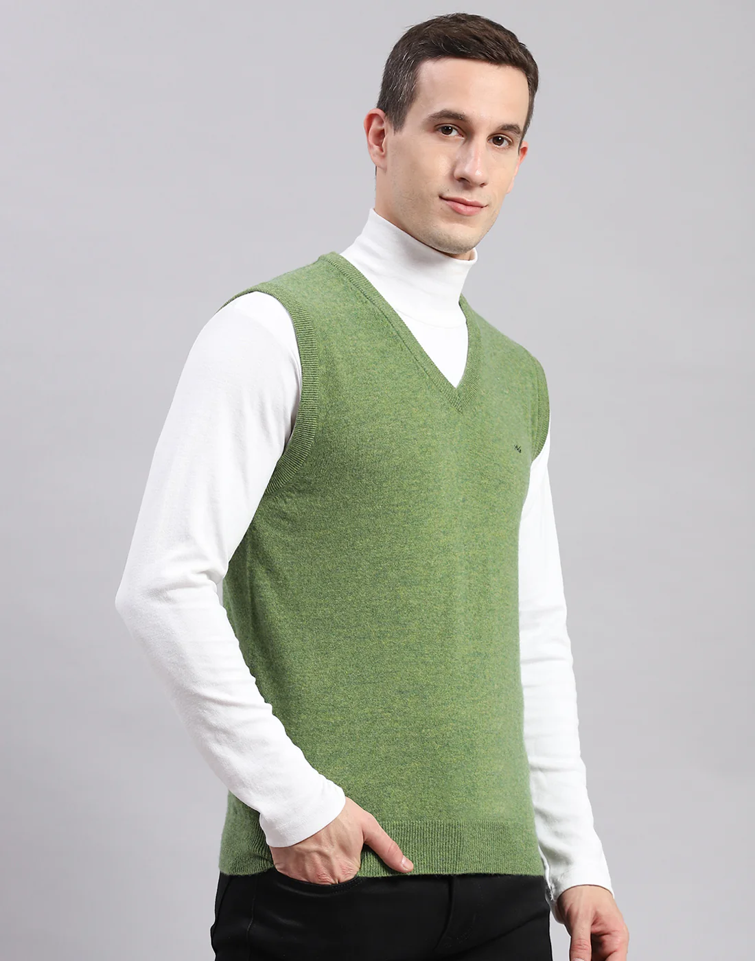 Men Green Solid V Neck Sleeveless Sweaters/Pullovers - Image 4