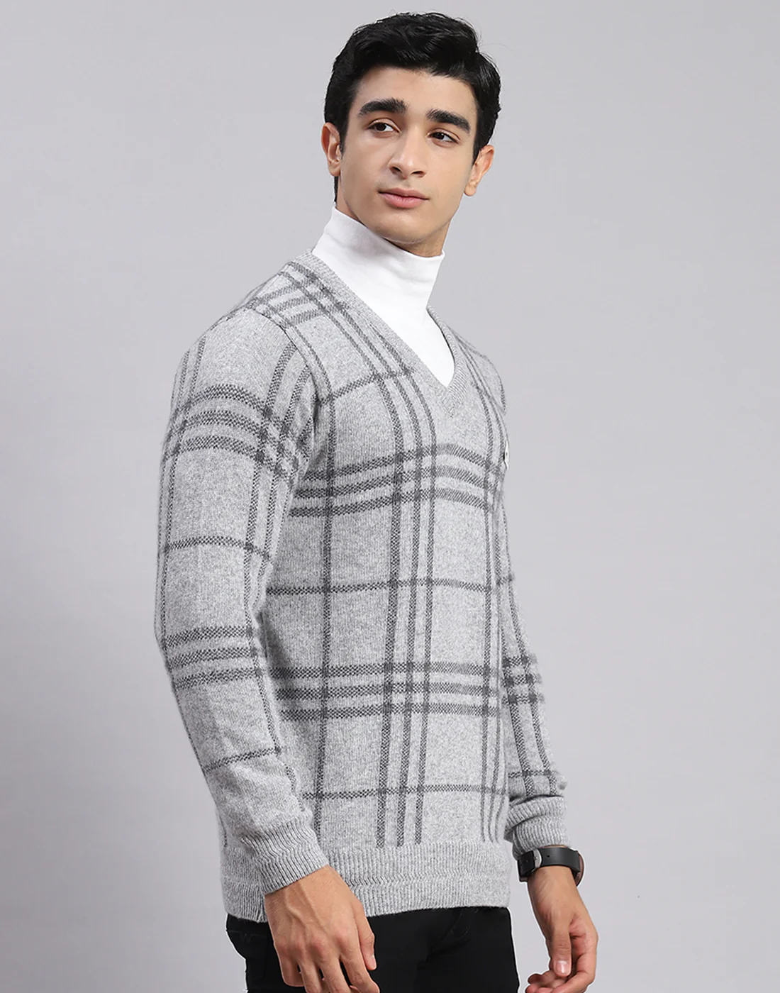 Men Grey Check V Neck Full Sleeve Sweaters/Pullovers - Image 5