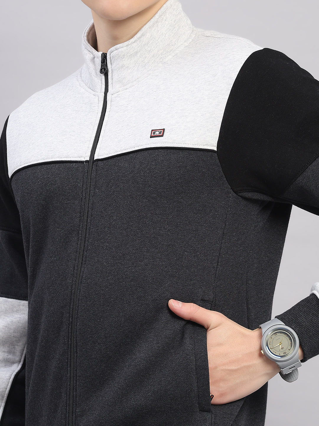 Men Grey Colourblocked Stand Collar Full Sleeve Winter Tracksuit - Image 8