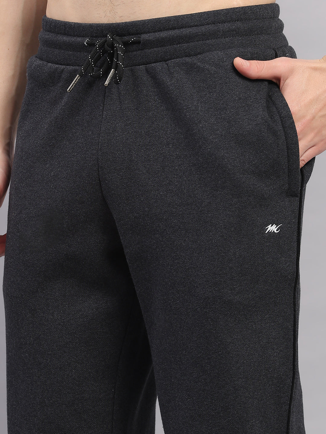 Men Grey Colourblocked Stand Collar Full Sleeve Winter Tracksuit - Image 9