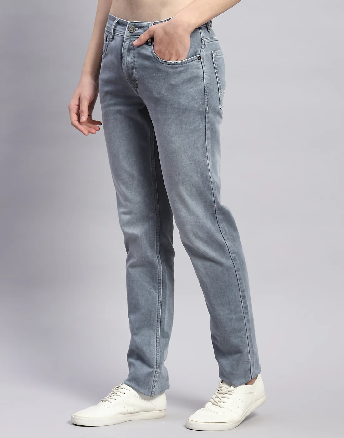 Men Grey Light Wash Narrow Fit Denim - Image 3