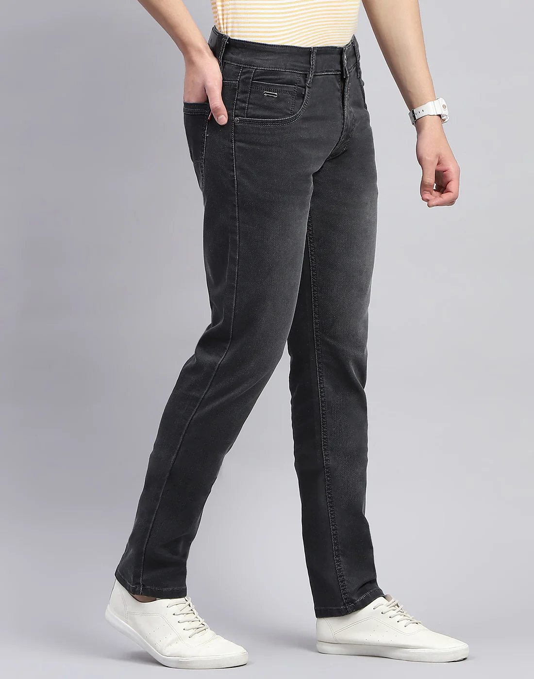 Men Grey Light Wash Narrow Fit Denim - Image 4