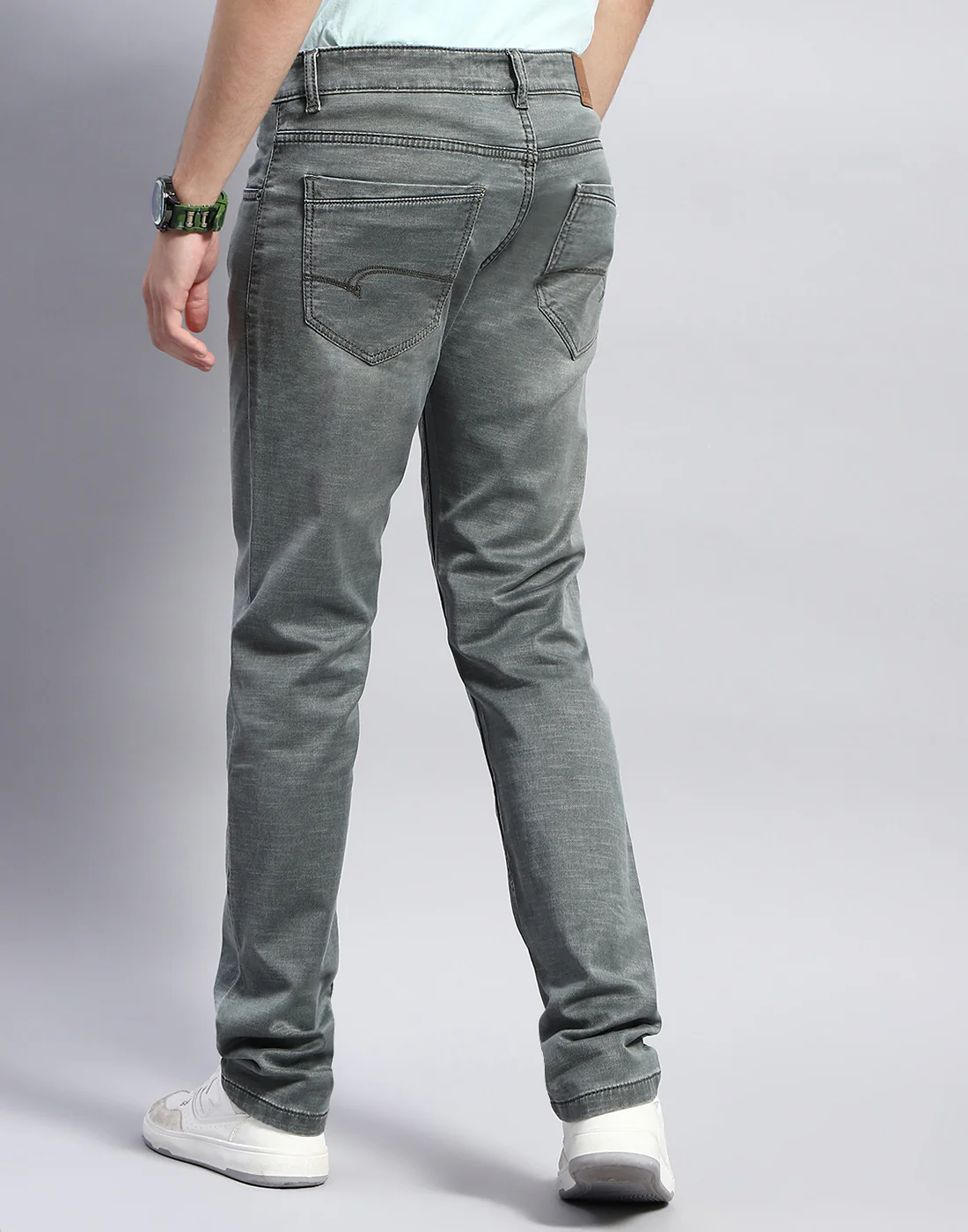 Men Grey Light Wash Narrow Fit Denim - Image 5