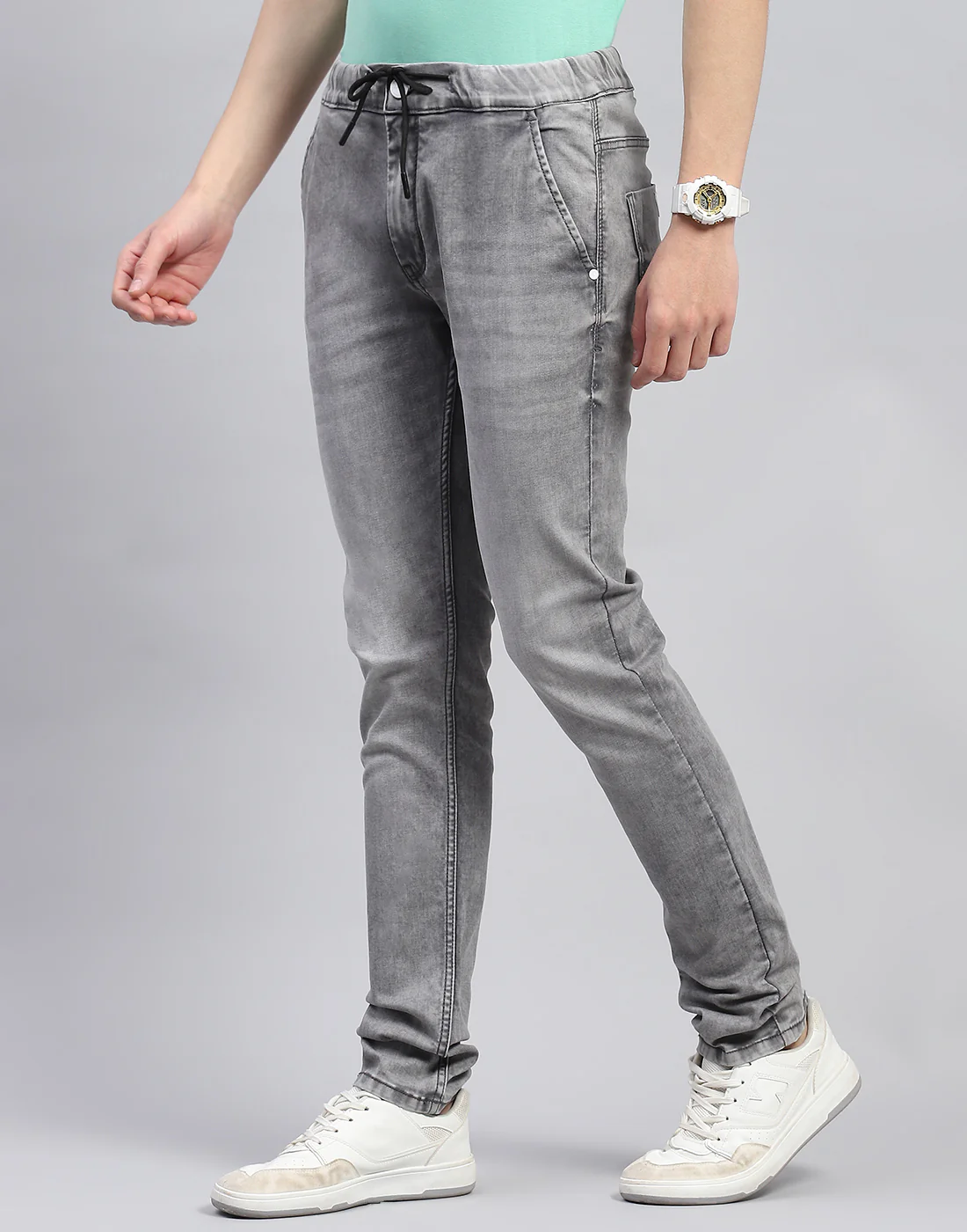 Men Grey Light Wash Regular Fit Denim - Image 3