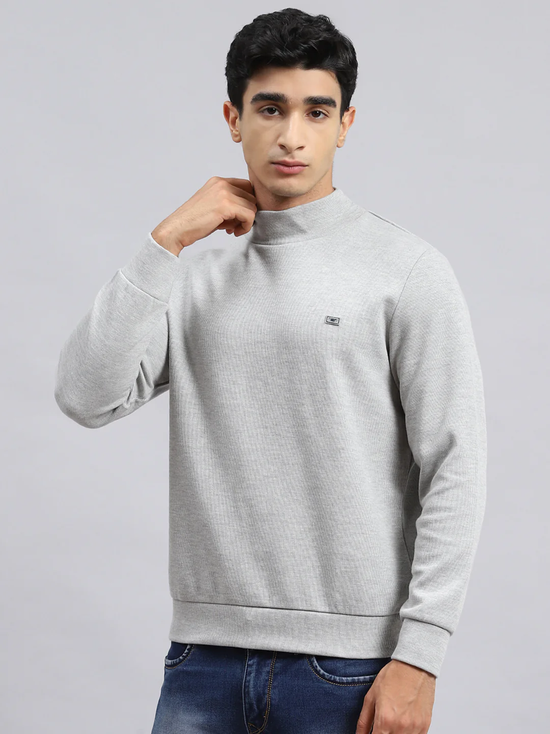 Men Grey Plain T-Shirt - Image 4