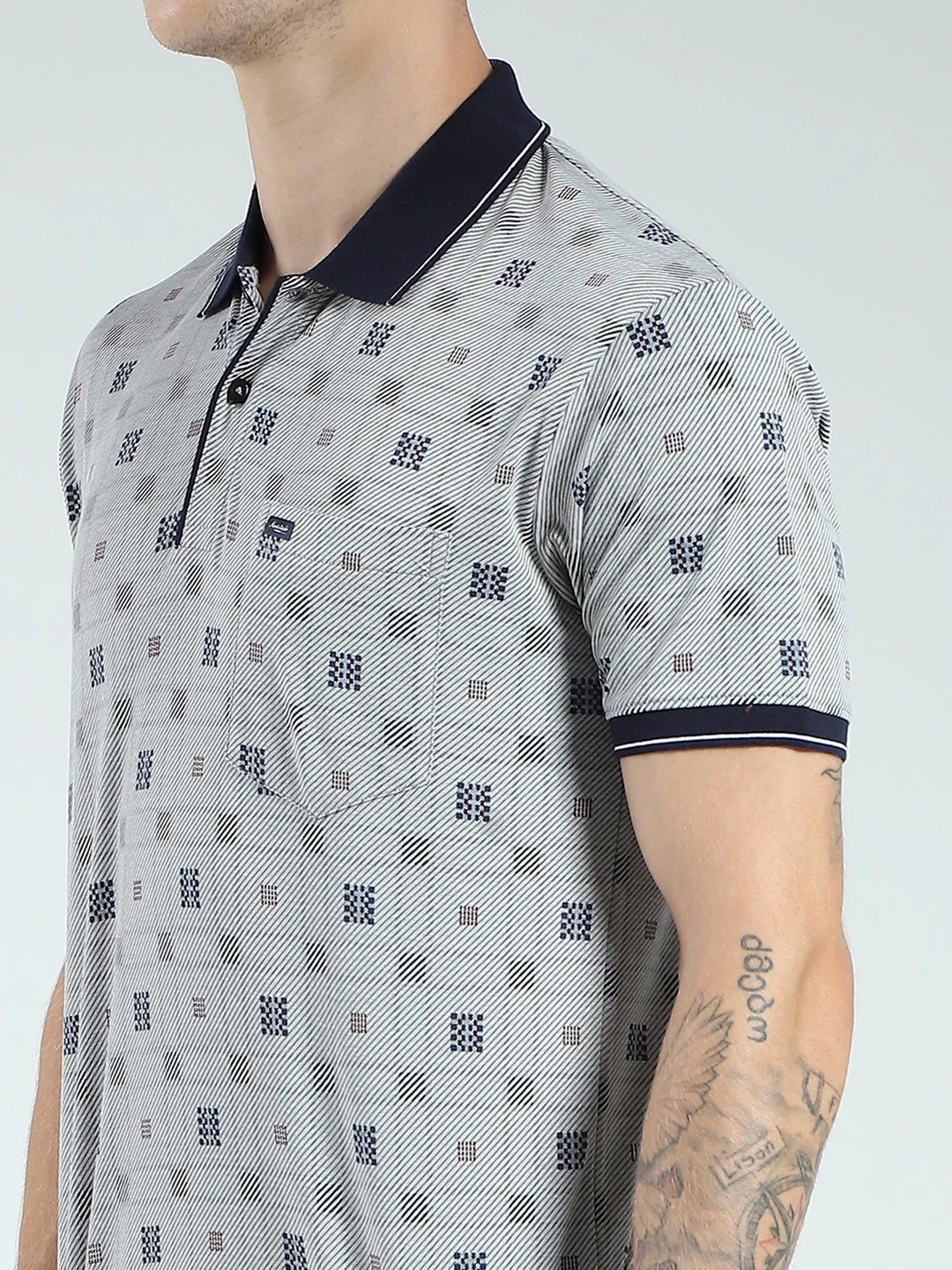 Men Grey Printed Collar Half Sleeve T-Shirt - Image 6