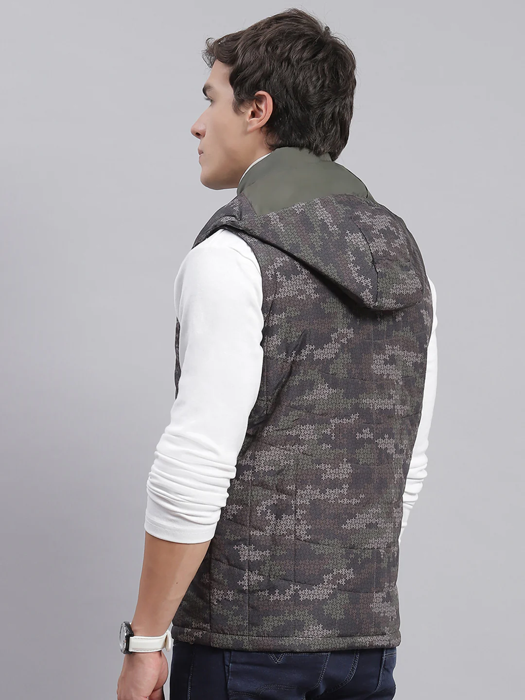 Men Grey Printed Hooded Sleeveless Jackets - Image 6