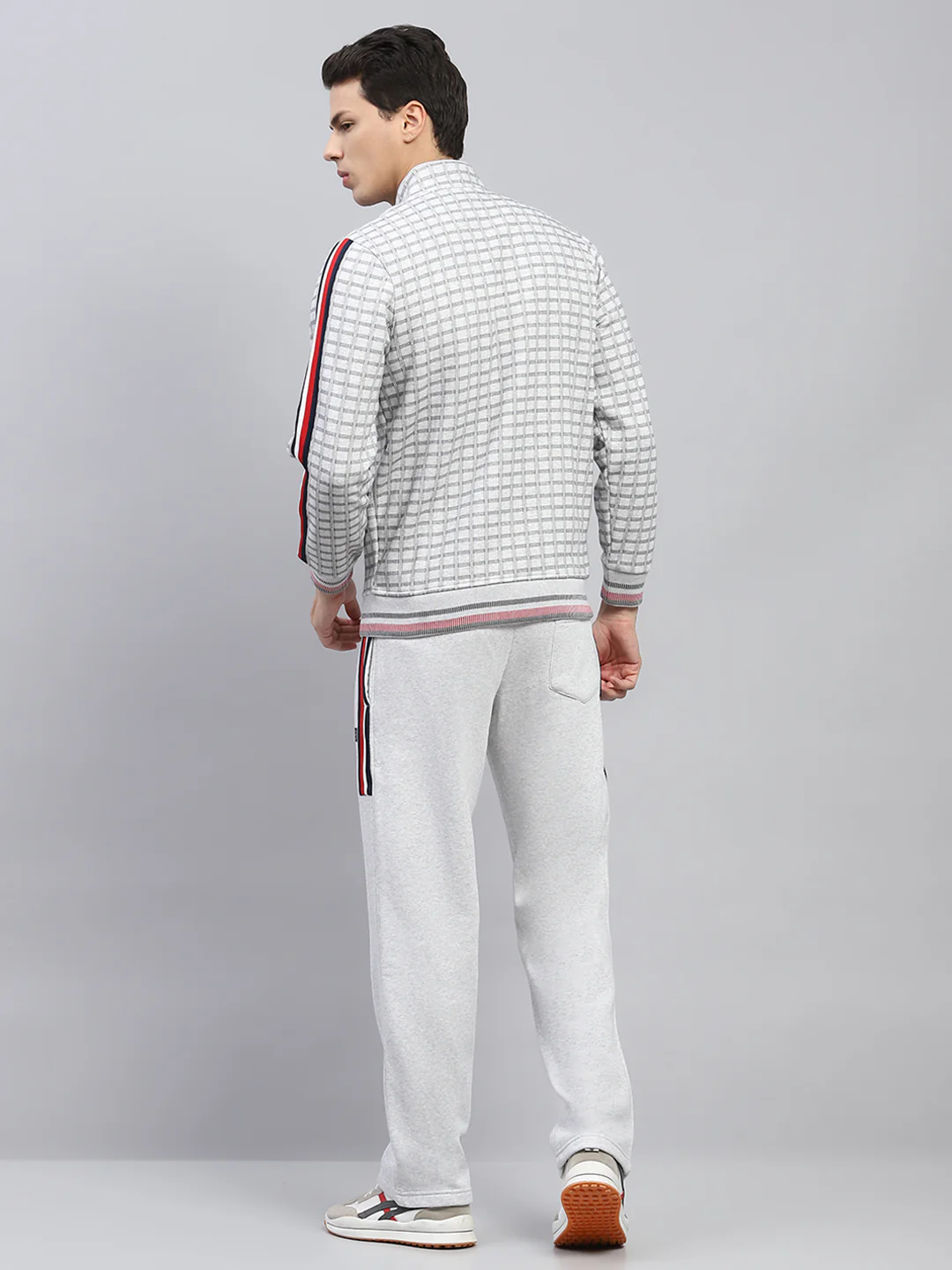 Men Grey Printed Mock Neck Full Sleeve Winter Tracksuit - Image 5