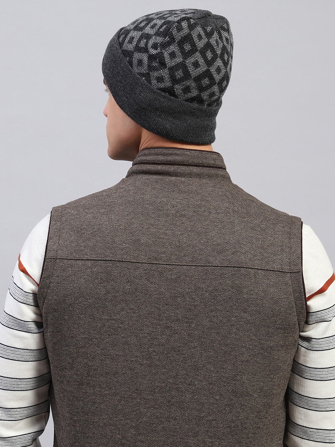 Men Grey Self Design Cap - Image 4