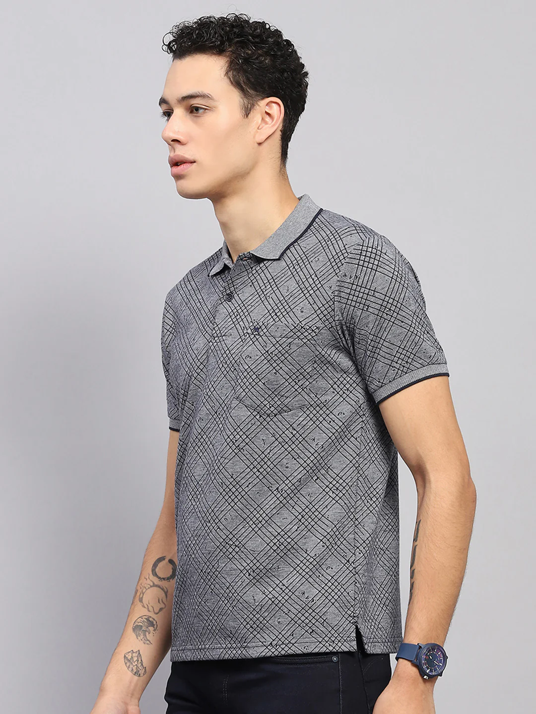 Men Grey Self Design Collar Half Sleeve T-Shirt - Image 3