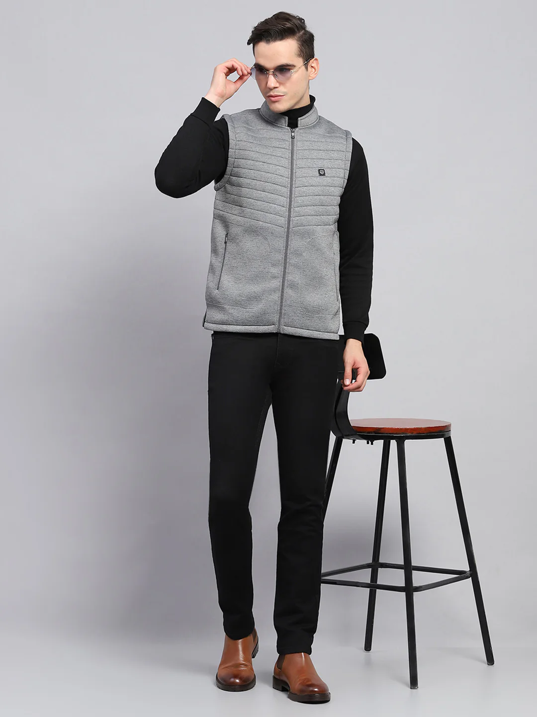 Men Grey Self Design Mock Neck Sleeveless Jacket - Image 2