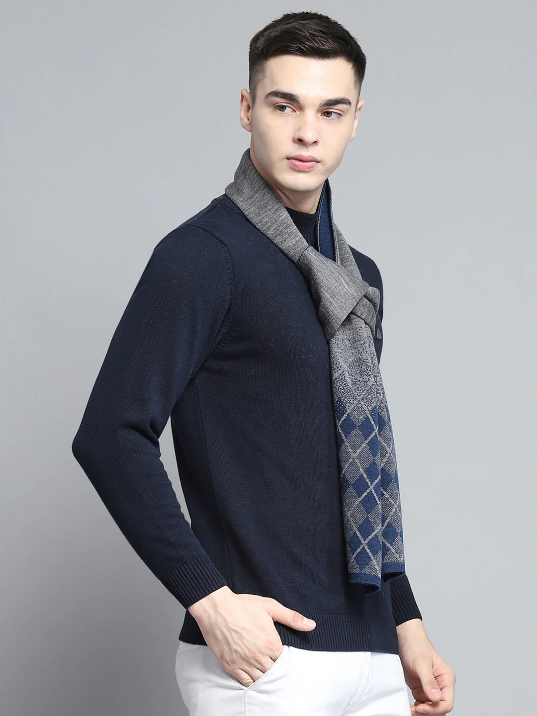 Men Grey Self Design Muffler - Image 4