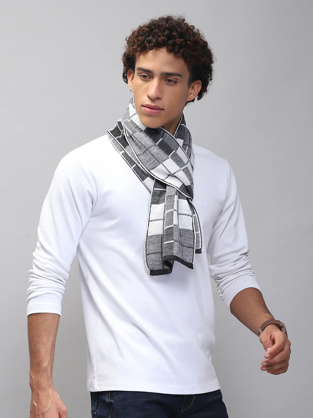 Men Grey Self Design Muffler - Image 4