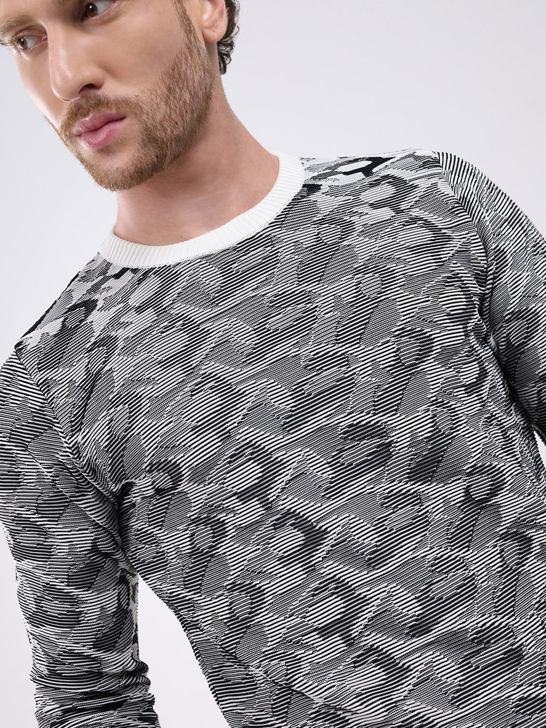 Men Grey Self Design Round Neck Full Sleeve Pullover - Image 7