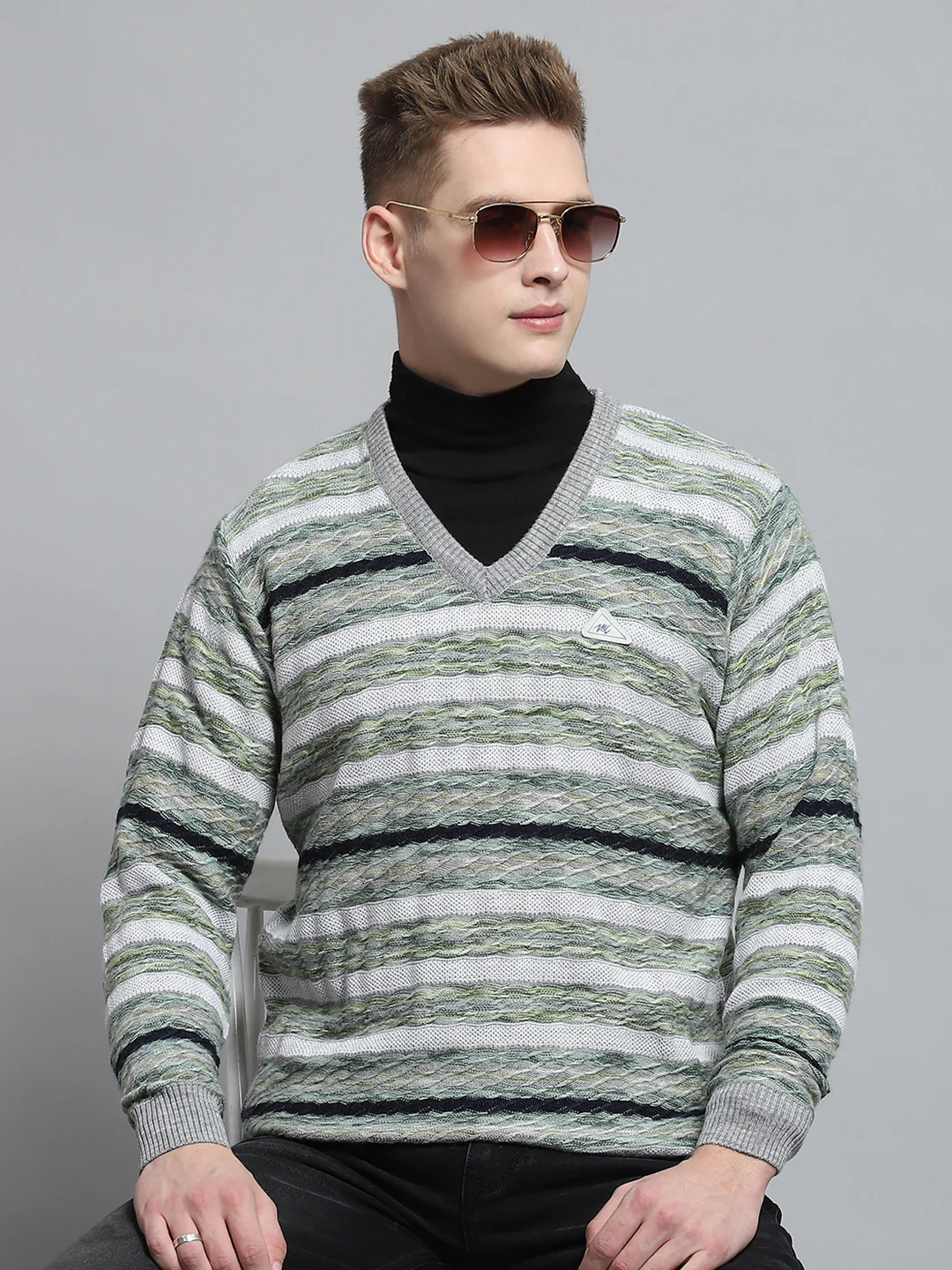 Men Grey Self Design V Neck Full Sleeve Pullover - Image 6