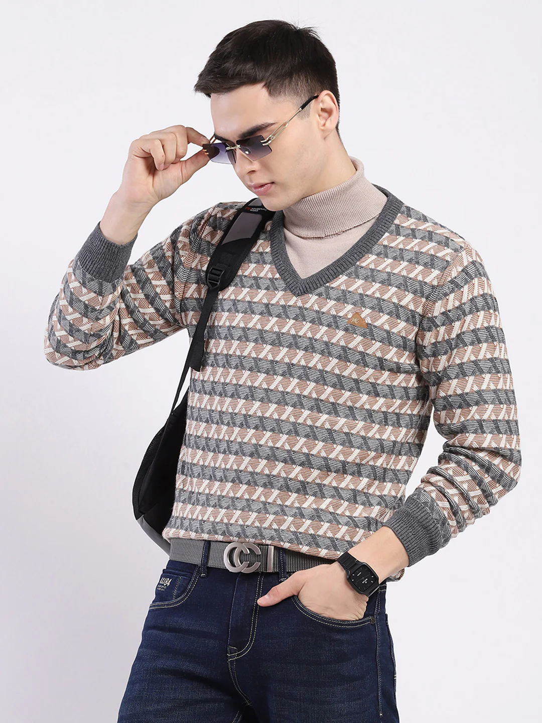 Men Grey Self Design V Neck Full Sleeve Pullover - Image 6