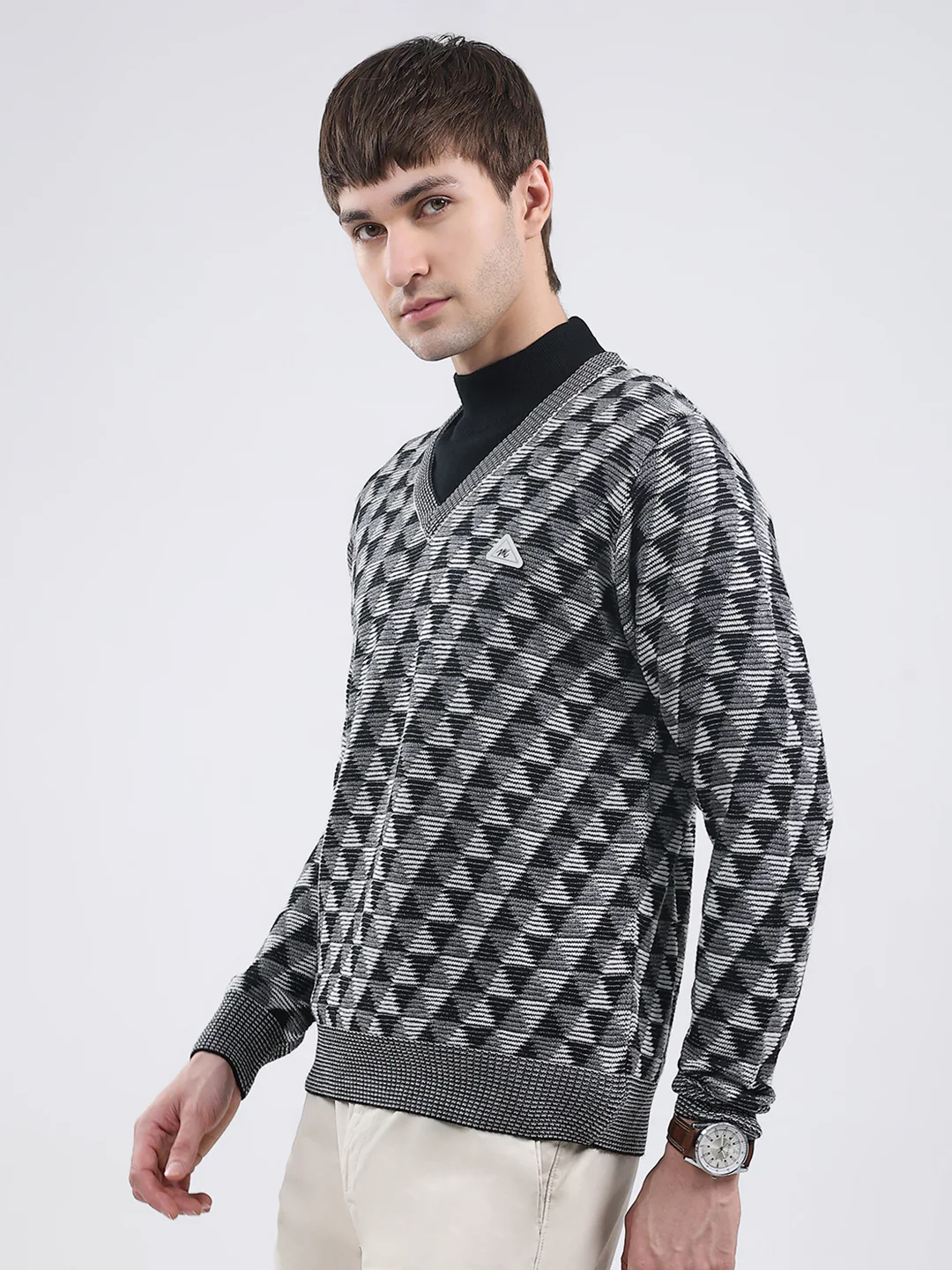 Men Grey Self Design V Neck Full Sleeve Pullover - Image 4