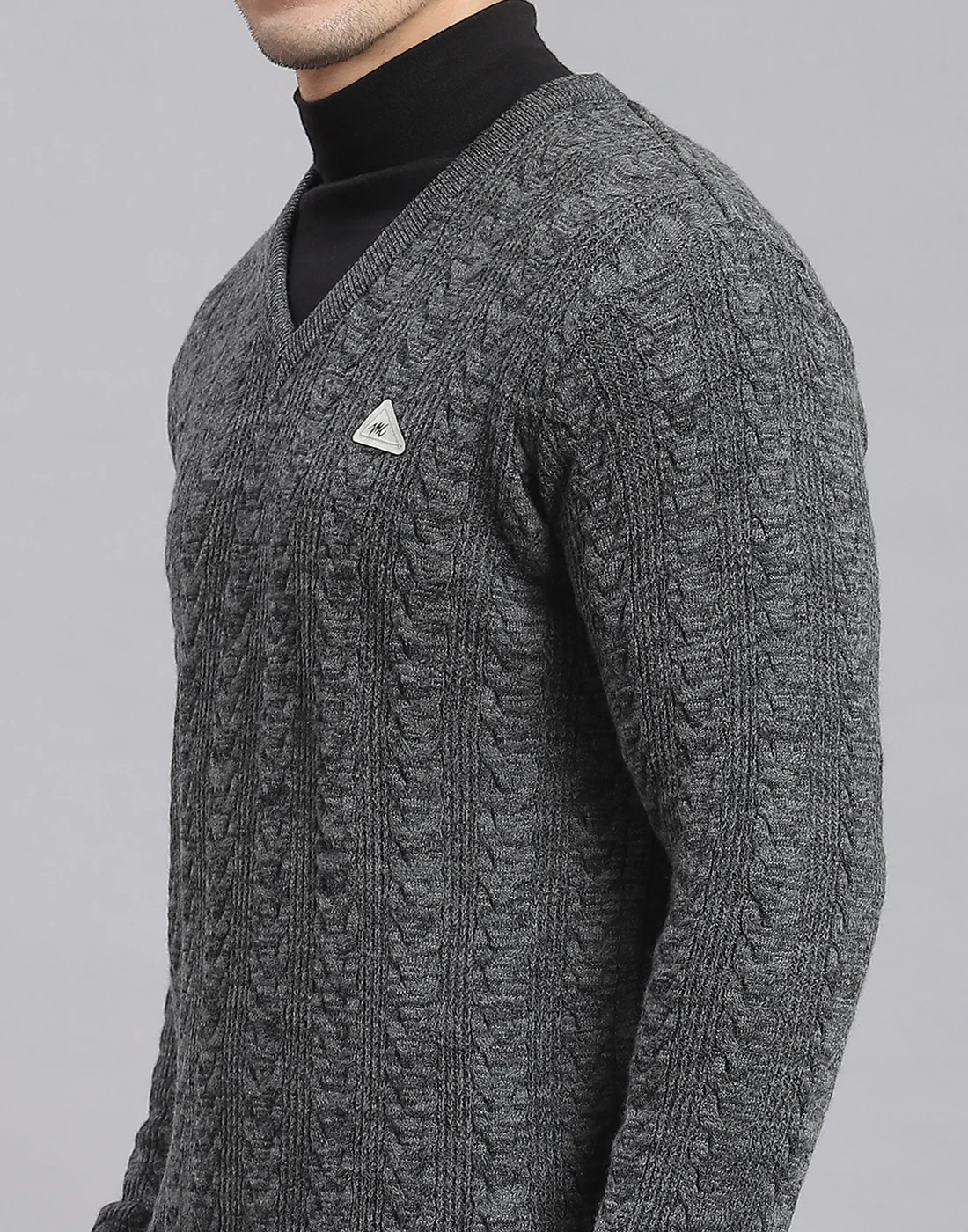 Men Grey Self Design V Neck Full Sleeve Sweater - Image 7