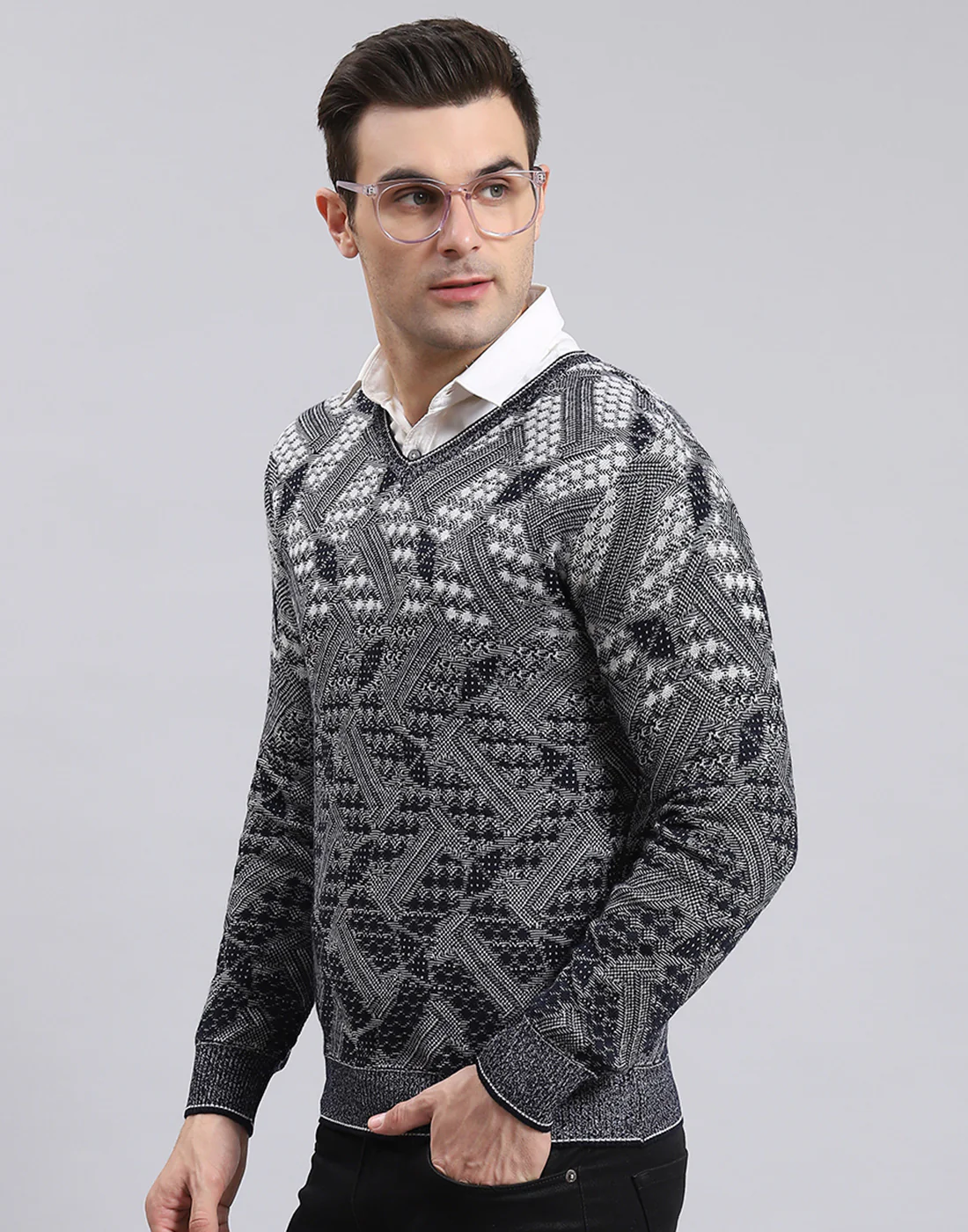 Men Grey Self Design V Neck Full Sleeve Sweater - Image 3