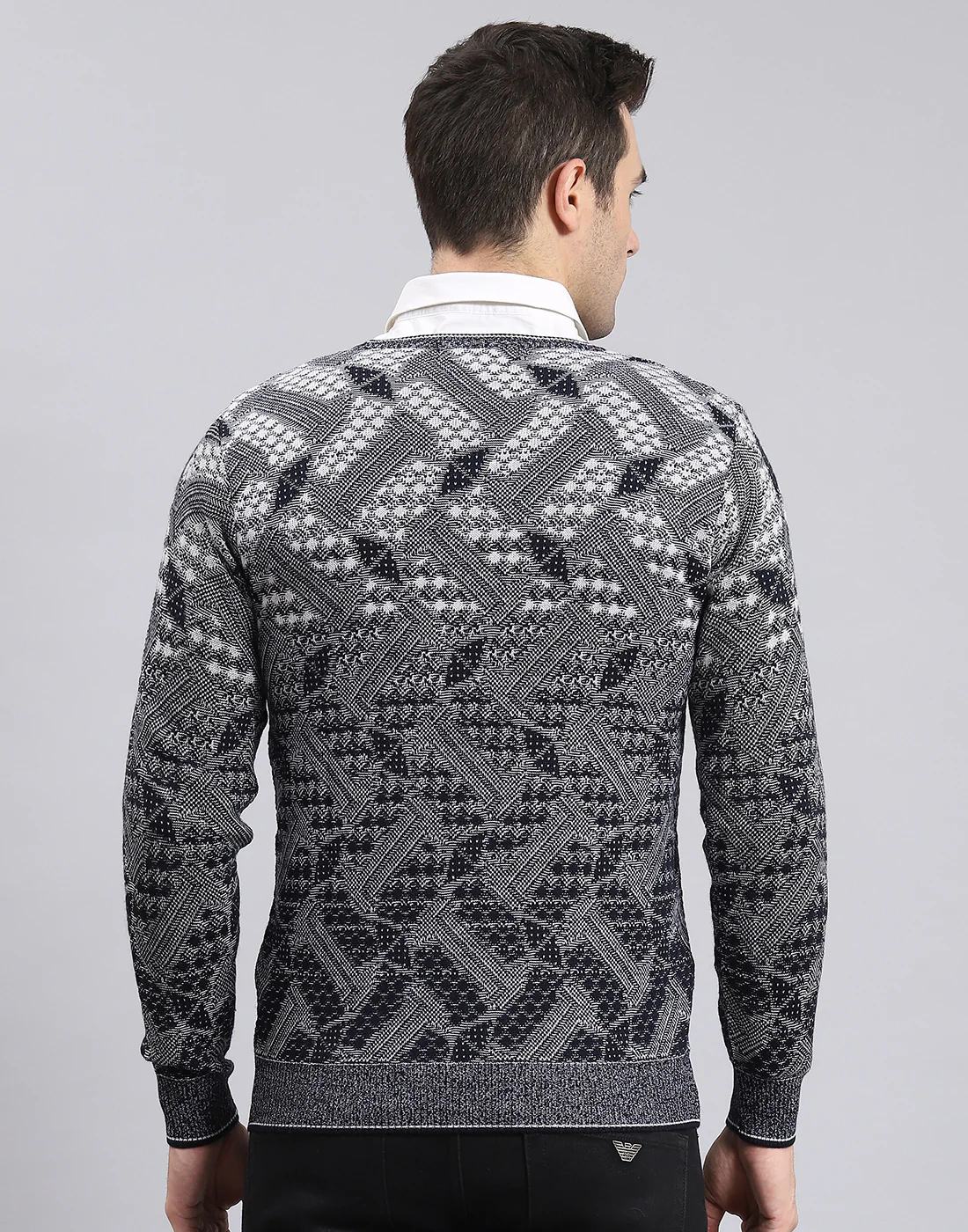 Men Grey Self Design V Neck Full Sleeve Sweater - Image 6