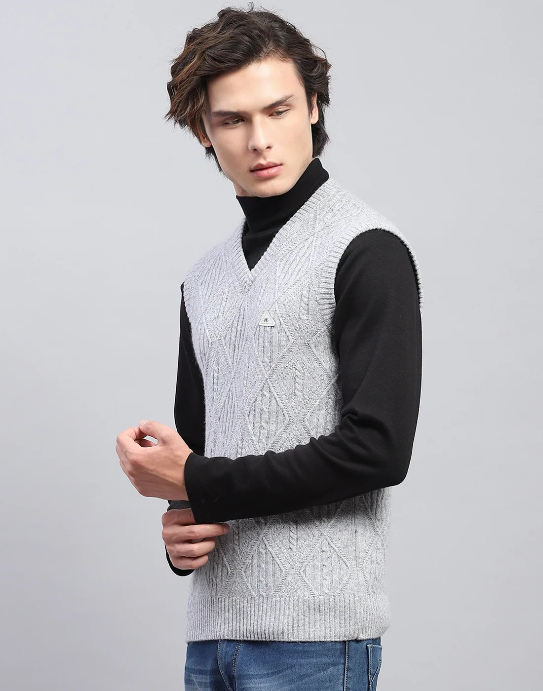 Men Grey Self Design V Neck Sleeveless Sweater - Image 3