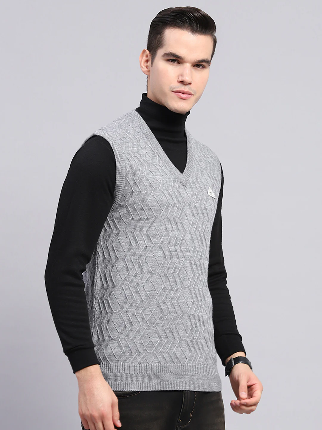 Men Grey Self Design V Neck Sleeveless Sweater - Image 4