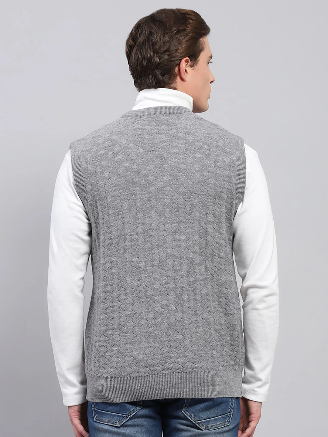 Men Grey Self Design V Neck Sleeveless Sweater - Image 5