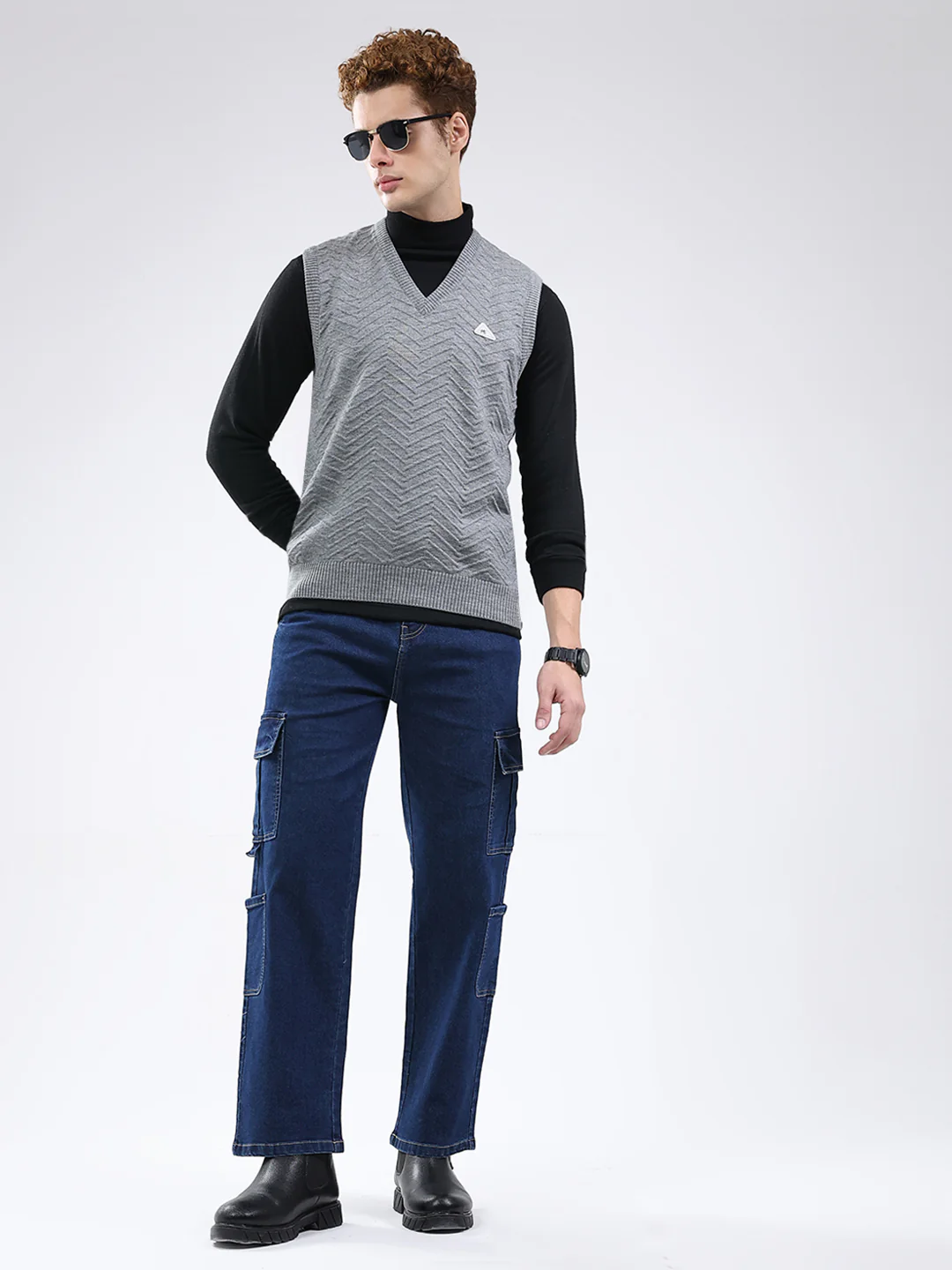 Men Grey Self Design V Neck Sleeveless Sweater - Image 2