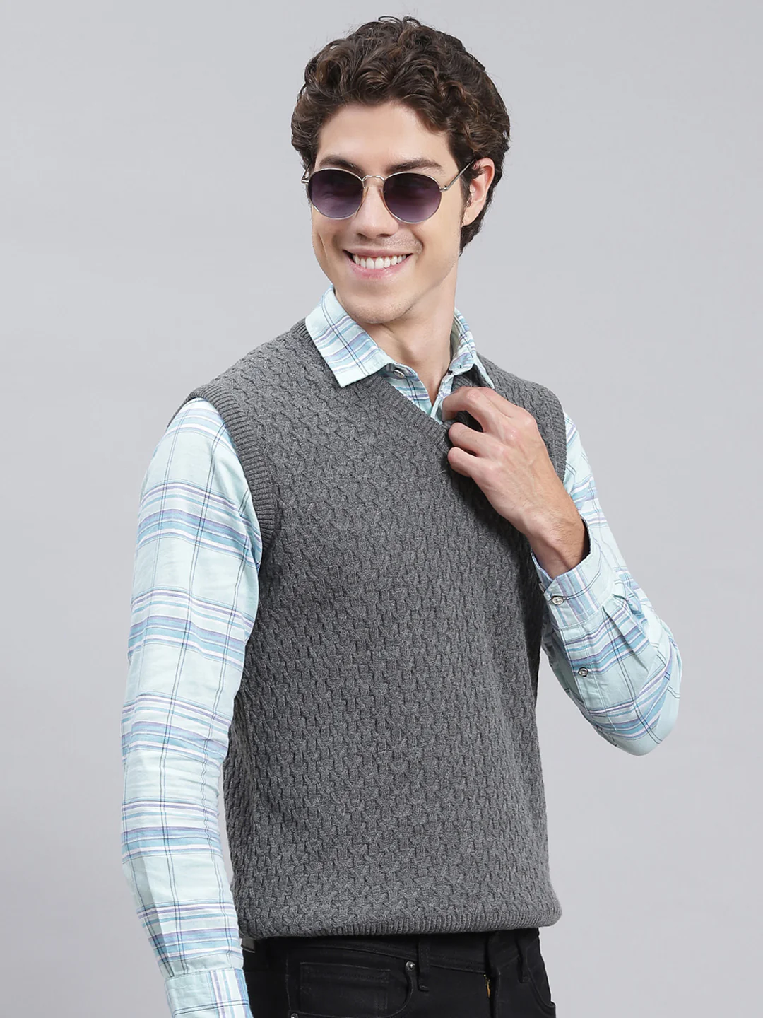 Men Grey Self Design Wool blend Sweater - Image 3