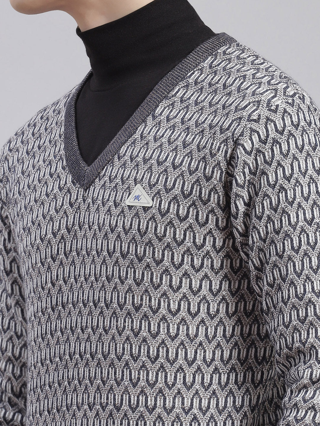 Men Grey Self Design V Neck Full Sleeve Sweaters/Pullovers - Image 6