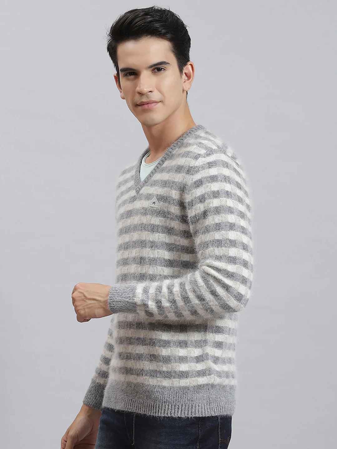 Men Grey Self Design V Neck Full Sleeve Sweaters/Pullovers - Image 3
