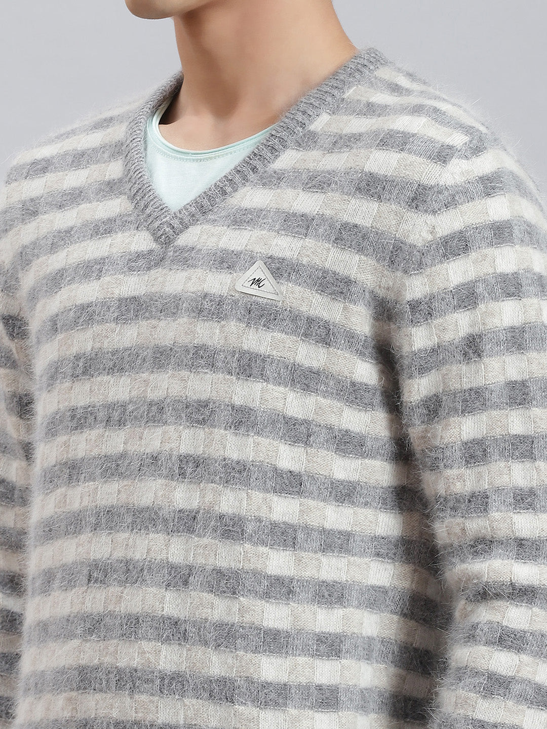 Men Grey Self Design V Neck Full Sleeve Sweaters/Pullovers - Image 6