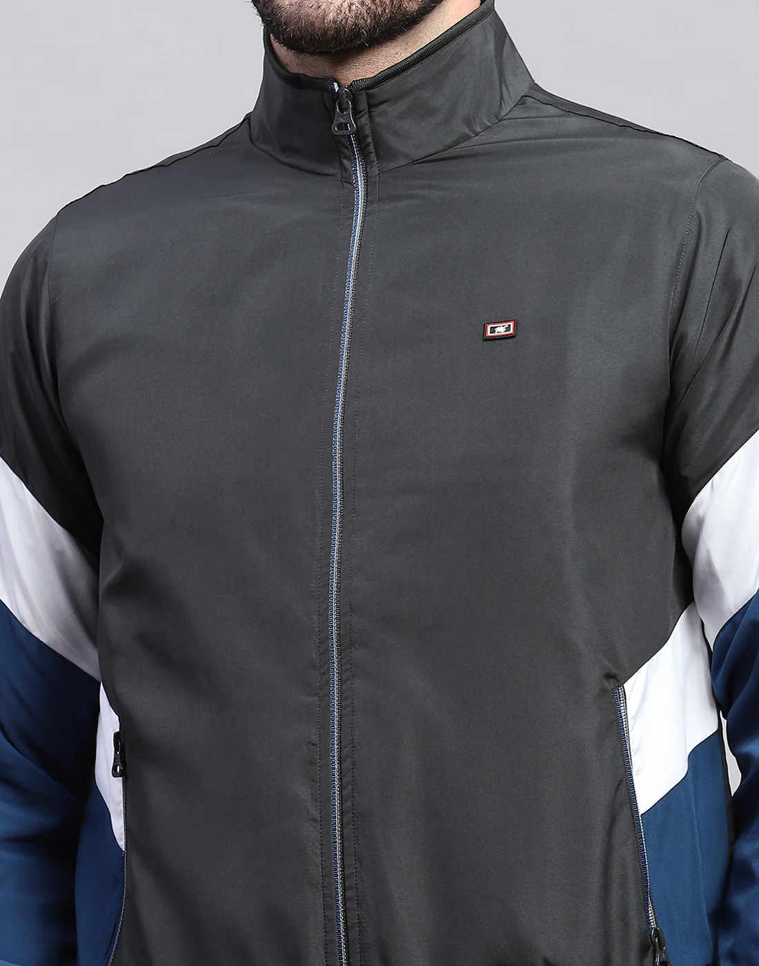 Men Grey Solid Band Collar Full Sleeve Winter Tracksuit - Image 6