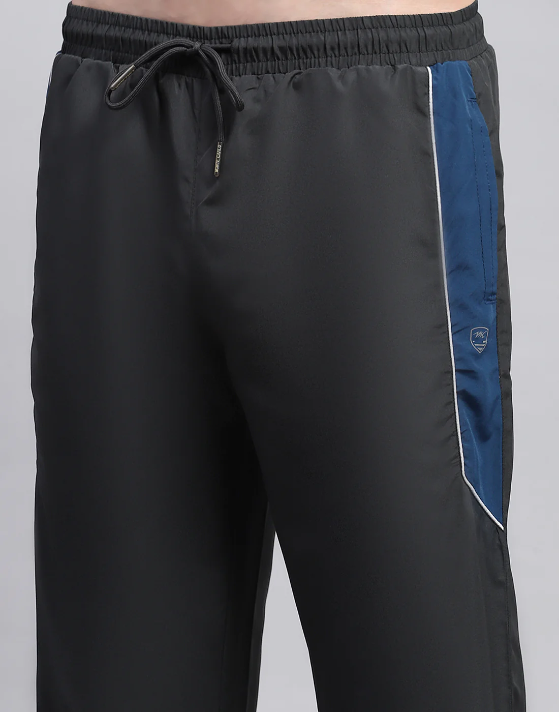 Men Grey Solid Band Collar Full Sleeve Winter Tracksuit - Image 8