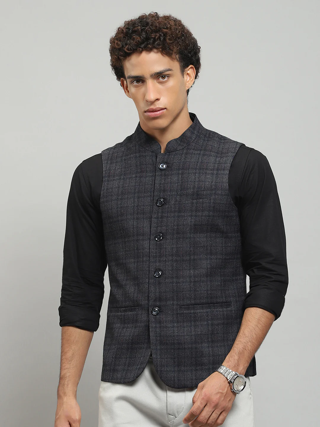 Men Grey Solid Band Collar Sleeveless Jacket