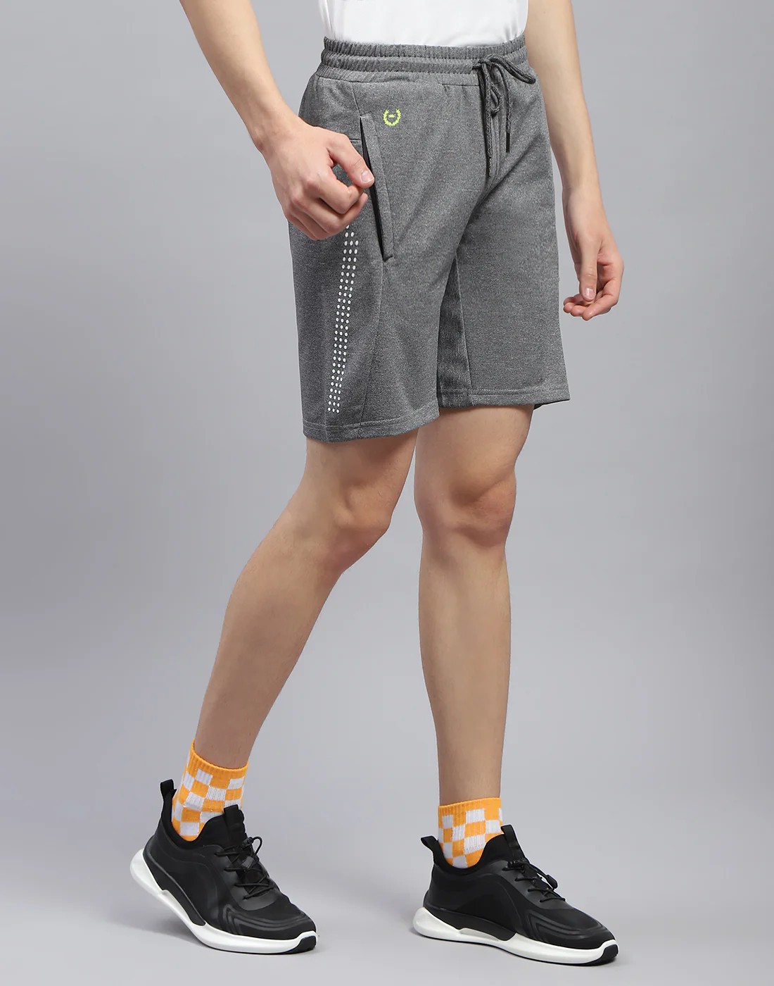 Men Grey Solid   Bermuda - Image 4