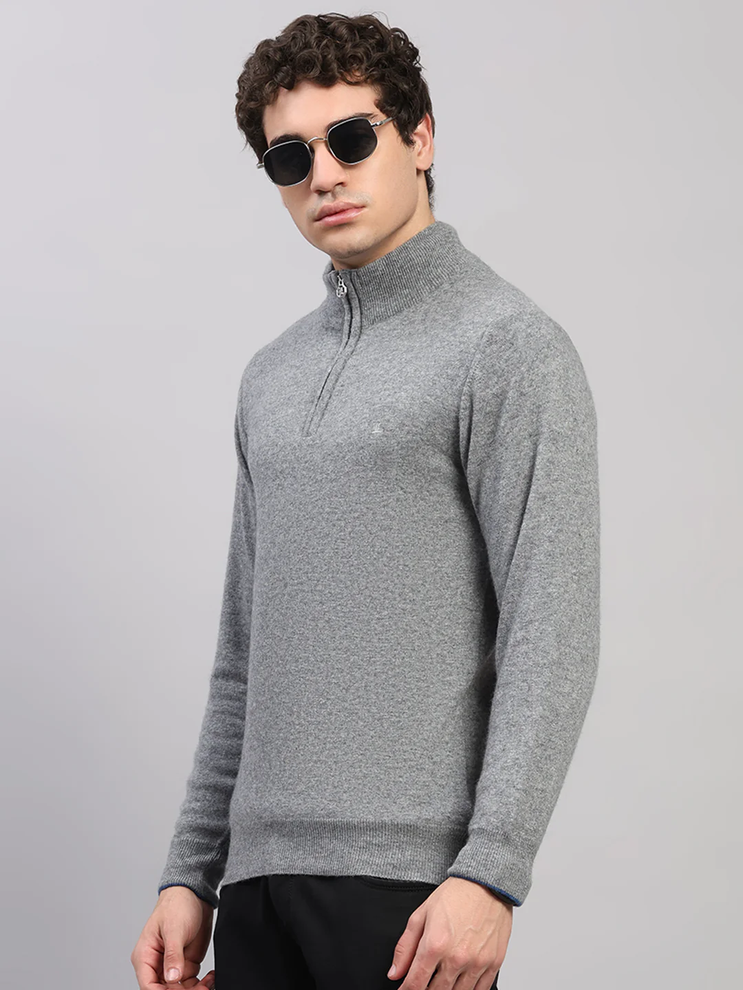 Luxuria Men Grey Solid Collar Full Sleeve Pullover - Image 3