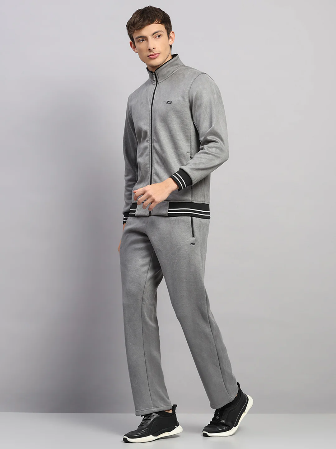 Men Grey Solid Collar Full Sleeve Winter Tracksuit - Image 3