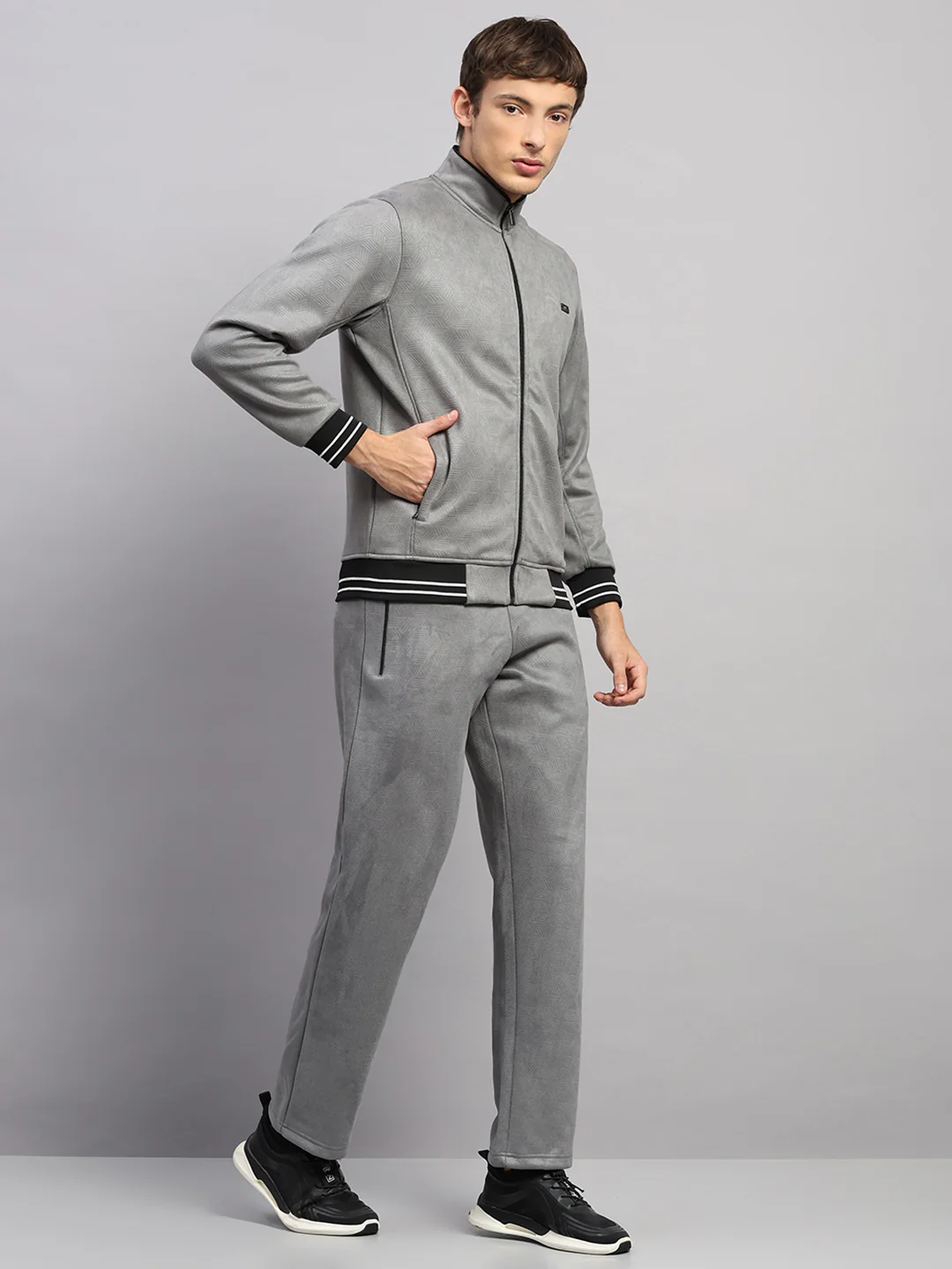 Men Grey Solid Collar Full Sleeve Winter Tracksuit - Image 4