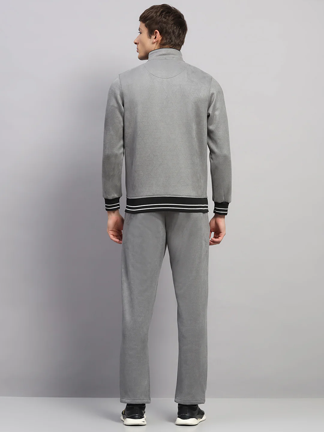 Men Grey Solid Collar Full Sleeve Winter Tracksuit - Image 5