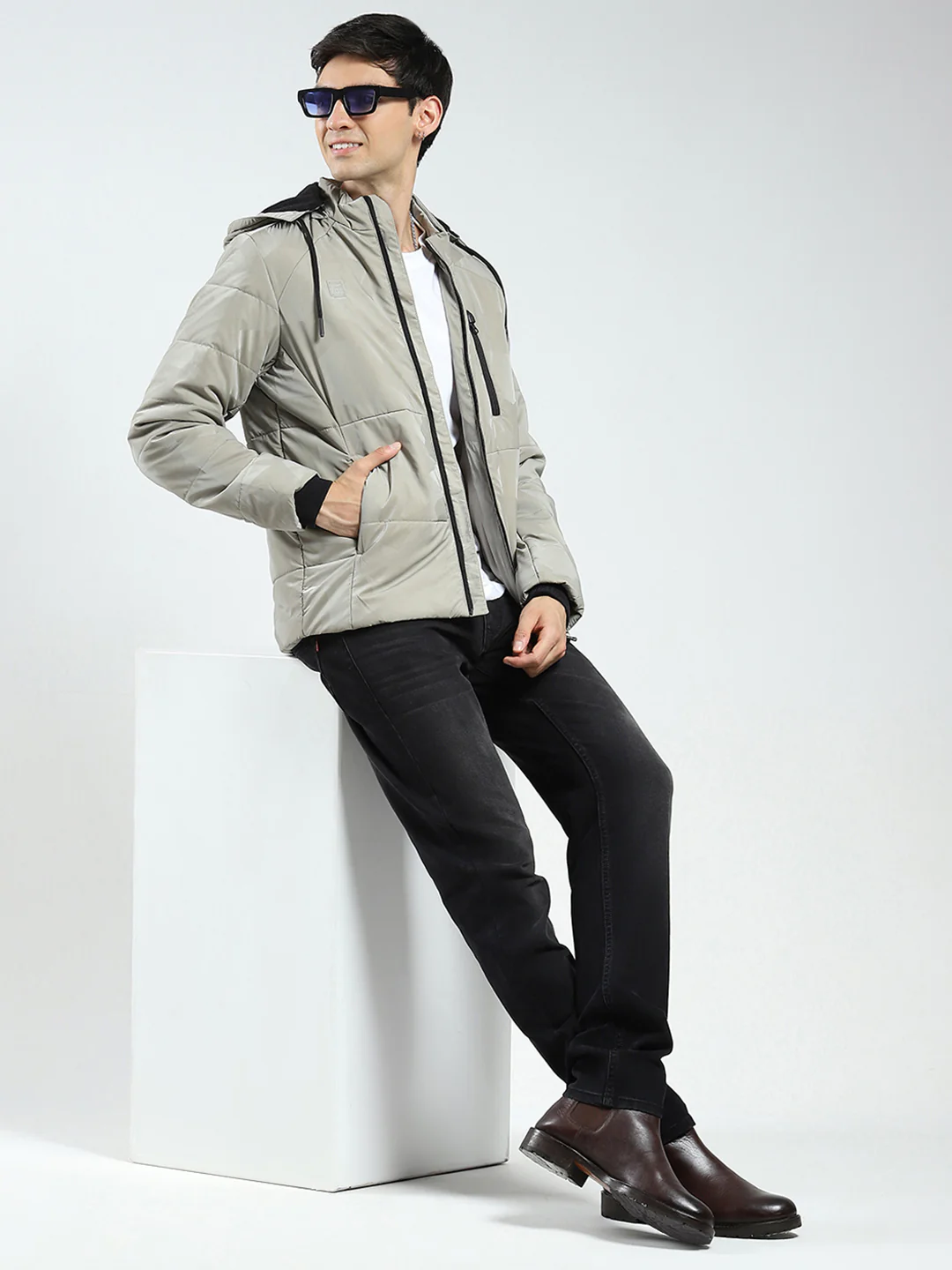 Men Grey Solid Detachable Hood Full Sleeve Jacket - Image 2