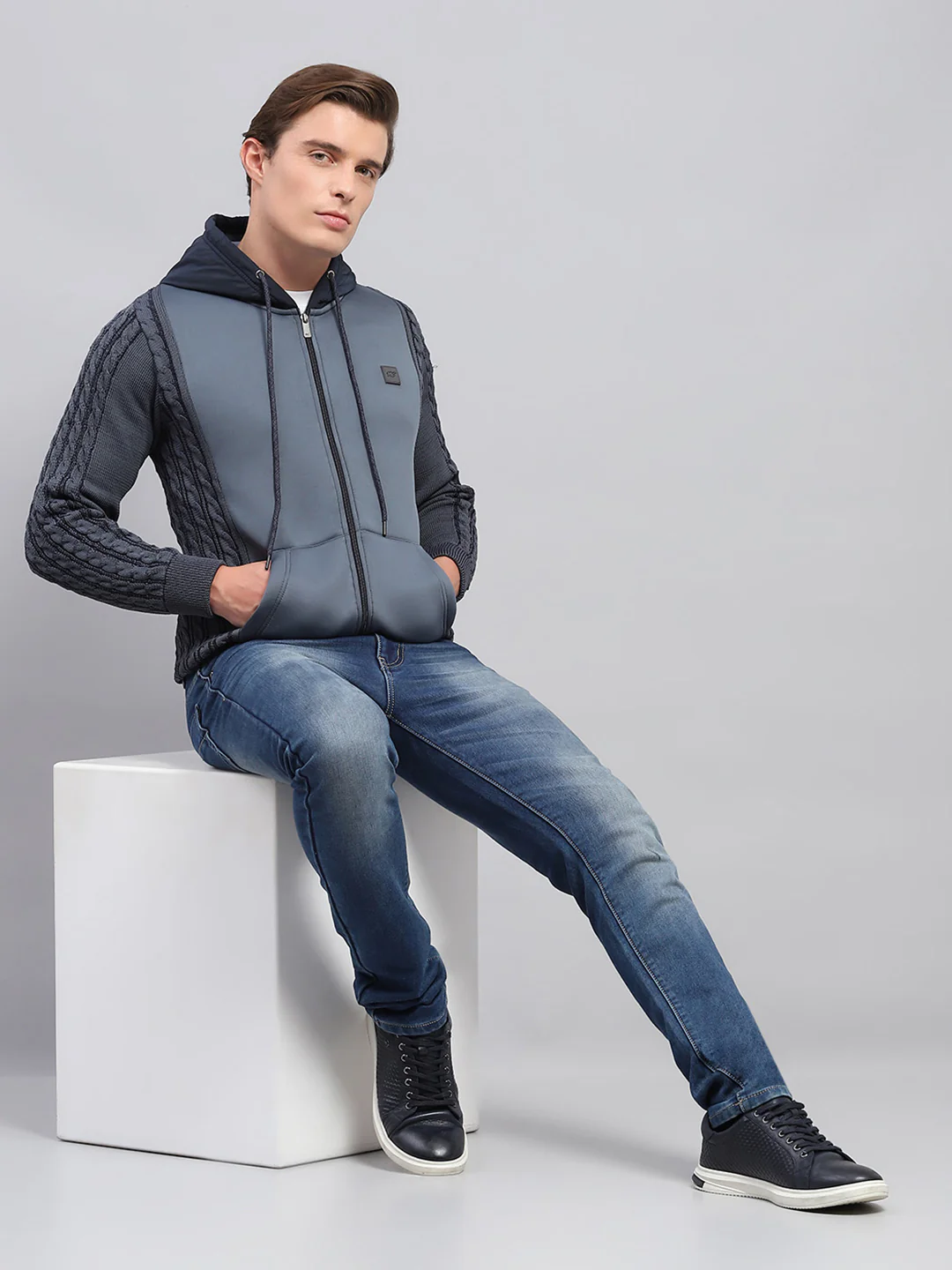 Men Grey Solid Hooded Full Sleeve Pullover - Image 2